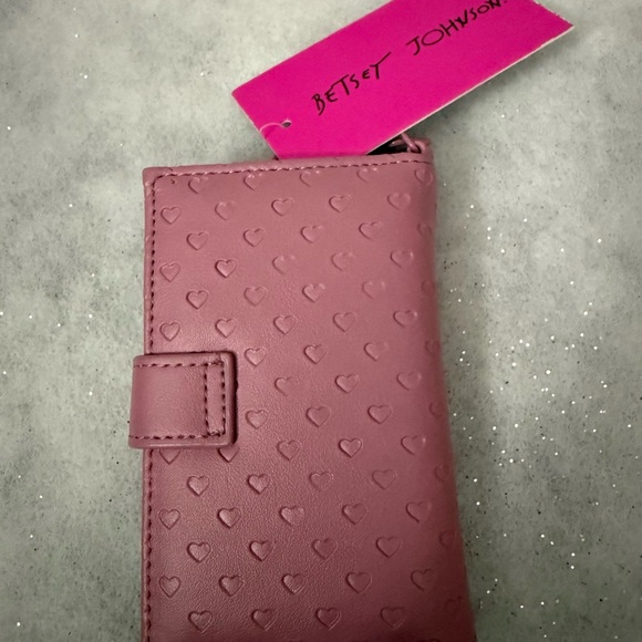 Betsey Johnson Heart Card Case Wallet - Picture 5 of 5